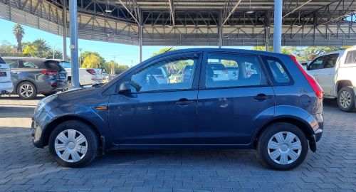2011 FORD FIGO 1.4 AMBIENTE