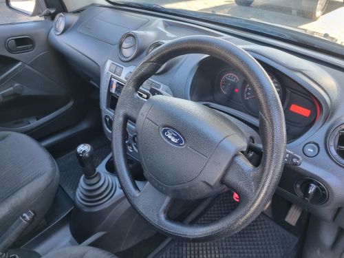 2011 FORD FIGO 1.4 AMBIENTE