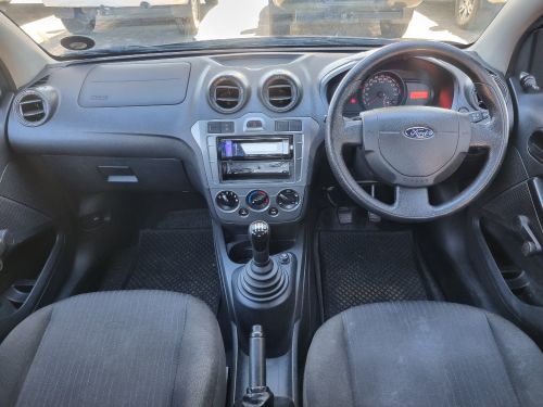 2011 FORD FIGO 1.4 AMBIENTE