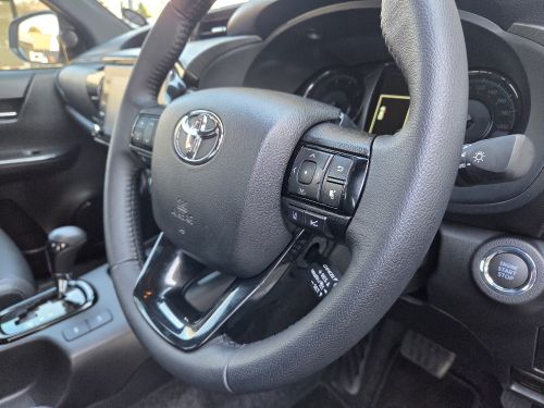 2025 TOYOTA HILUX 2.8GD-6 RB LEGEND EXTENDED CAB A/T