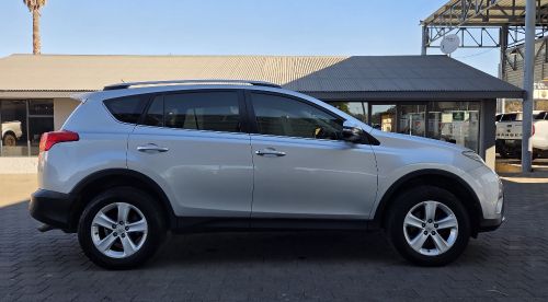 2013 TOYOTA RAV4 2.0GX